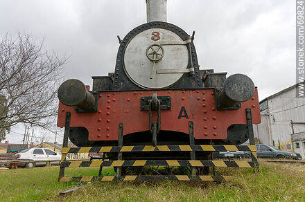 Antigua locomotora en exhibición - Departamento de Florida - URUGUAY. Foto No. 69824