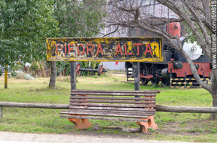 Cartel de la estación Piedra Alta - Departamento de Florida - URUGUAY. Foto No. 69816