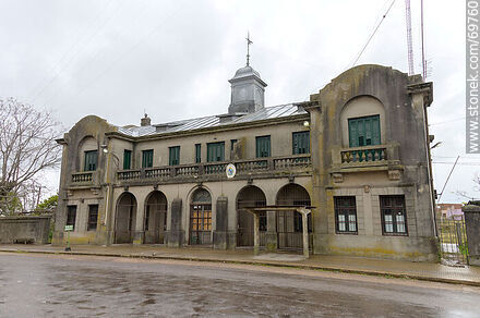 Florida Railroad Station as seen from the street - Department of Florida - URUGUAY. Photo #69760