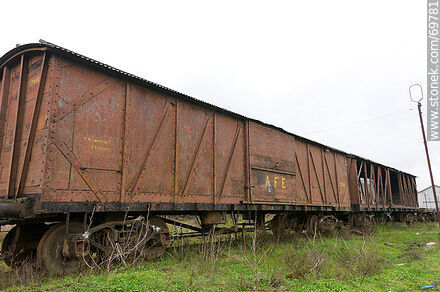 Antiguo vagón de carga - Departamento de Florida - URUGUAY. Foto No. 69781