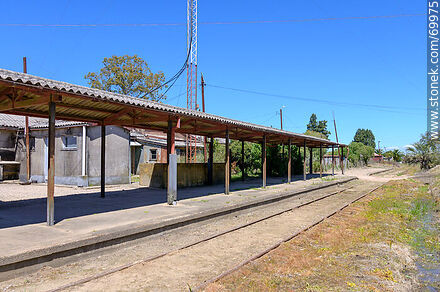 Estación de ferrocarril de Nico Pérez - Departamento de Florida - URUGUAY. Foto No. 69975