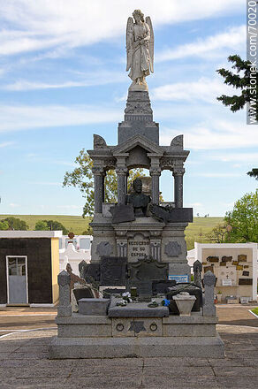 Cementerio. Panteón de Aparicio Saravia - Departamento de Treinta y Tres - URUGUAY. Foto No. 70020