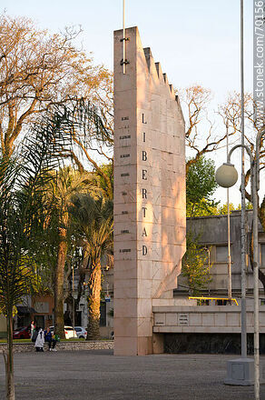 19 de Abril Square. Monument to freedom - Department of Treinta y Tres - URUGUAY. Photo #70156