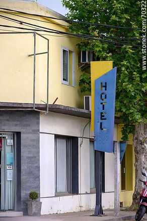 Tienda y hotel - Departamento de Lavalleja - URUGUAY. Foto No. 70322