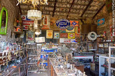 All types of antiques - Department of Canelones - URUGUAY. Photo #70454