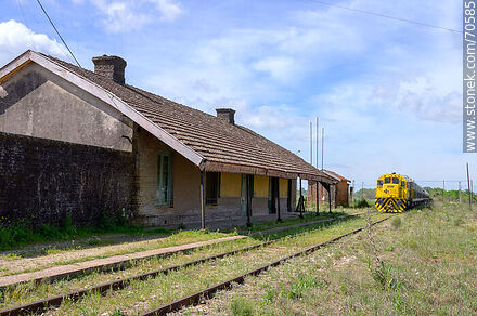 Old railroad station of Montes. Loading train from Minas - Department of Canelones - URUGUAY. Photo #70585