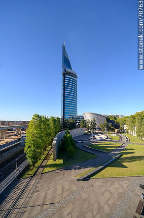 Torre de las Telecomunicaciones - Antel - Departamento de Montevideo - URUGUAY. Foto No. 70763