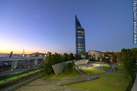 Torre de las Telecomunicaciones and its square at dusk - Department of Montevideo - URUGUAY. Photo #70782