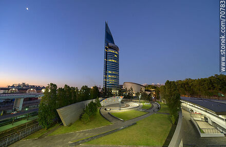 Torre de las Telecomunicaciones and its square at dusk - Department of Montevideo - URUGUAY. Photo #70783