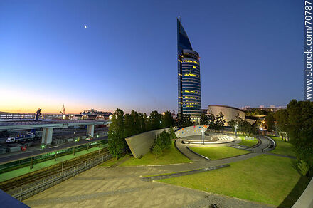 Telecommunications Tower and its square at nightfall - Department of Montevideo - URUGUAY. Photo #70787