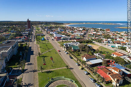 Vista aérea de la Avenida Nicolás Solari - Departamento de Rocha - URUGUAY. Foto No. 70899
