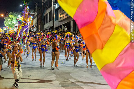 Llamadas 2018. Banderas y vedettes - Departamento de Montevideo - URUGUAY. Foto No. 71096