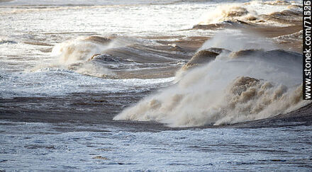 Surf with foam in turbid sea - Department of Maldonado - URUGUAY. Photo #71197