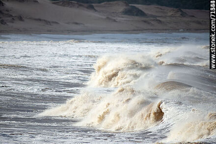 Surf with foam in turbid sea - Department of Maldonado - URUGUAY. Photo #71215