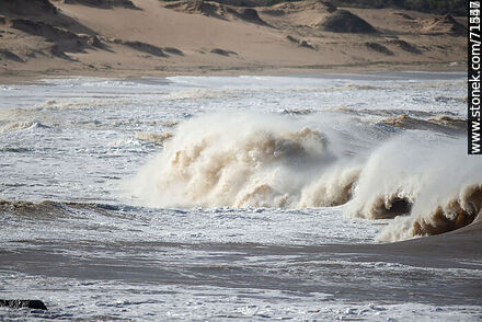 Surf with foam in turbid sea - Department of Maldonado - URUGUAY. Photo #71218