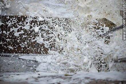 Foam breaking on the access stairs to the beach - Department of Maldonado - URUGUAY. Photo #71637