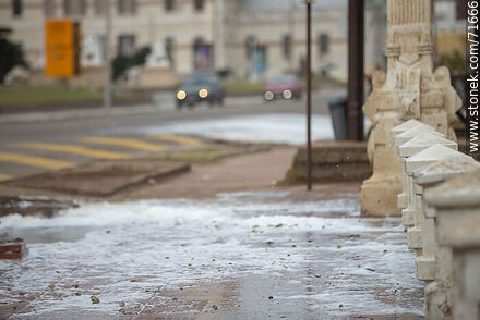 Splashed sidewalk - Department of Maldonado - URUGUAY. Photo #71666