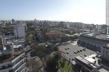 Ellauri Street, Punta Carretas Shopping parking lot - Department of Montevideo - URUGUAY. Photo #71926
