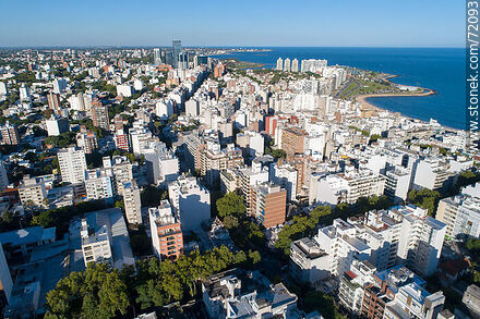 Vista aérea desde la calle Pereira y 26 de Marzo hacia Buceo - Departamento de Montevideo - URUGUAY. Foto No. 72093