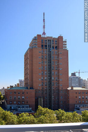 Intendencia de Montevideo, ascensor panorámico - Departamento de Montevideo - URUGUAY. Foto No. 72061