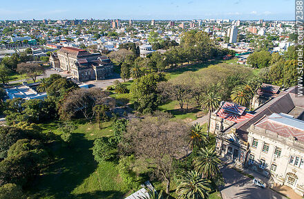 Vista aérea de la Facultad de Veterinaria en el barrio Buceo, 2020 - Departamento de Montevideo - URUGUAY. Foto No. 72388