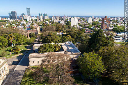 Vista aérea de la Facultad de Veterinaria en el barrio Buceo, 2020 - Departamento de Montevideo - URUGUAY. Foto No. 72374