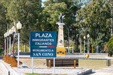 Plaza de los inmigrantes italianos. Monumento a San Cono - Departamento de Florida - URUGUAY. Foto No. 72417