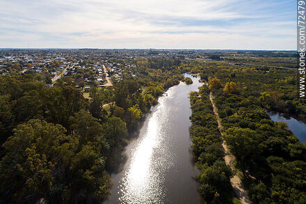 Vista aérea del río Santa Lucía - Departamento de Florida - URUGUAY. Foto No. 72479