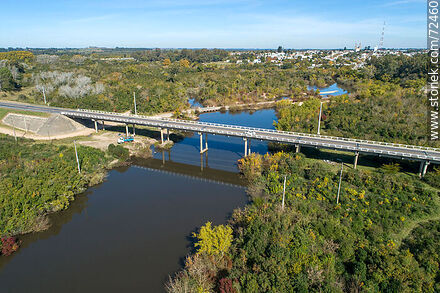 Vista aérea del puente carretero de Ruta 5 sobre el río Santa Lucía - Departamento de Florida - URUGUAY. Foto No. 72460