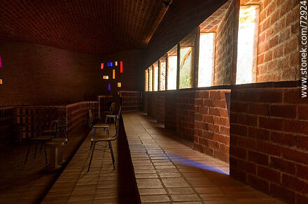 El coro de la iglesia del Cristo Obrero de Eladio Dieste - Departamento de Canelones - URUGUAY. Foto No. 72924