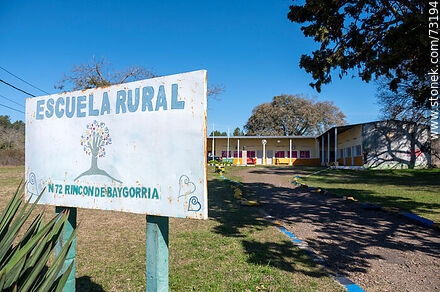 Escuela rural de Rincón de Baygorria - Departamento de Durazno - URUGUAY. Foto No. 73194