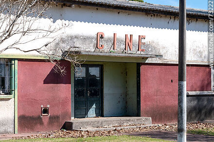 Antiguo cine de Baygorria - Departamento de Durazno - URUGUAY. Foto No. 73222