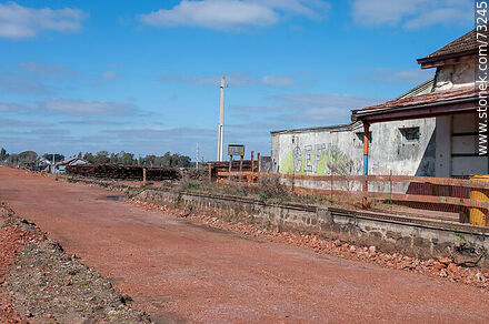 Antigua estación Molles. Emplazamiento para las nuevas vías ferroviarias (2021) - Departamento de Durazno - URUGUAY. Foto No. 73245
