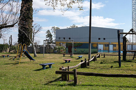 Plaza, parque infantil - Departamento de Durazno - URUGUAY. Foto No. 73276