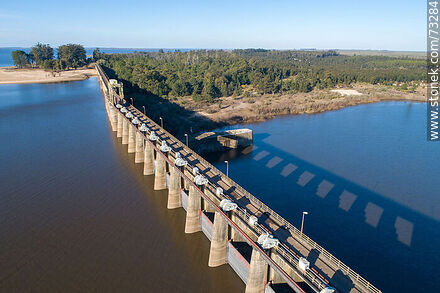 Rincón del Bonete Hydroelectric Dam - Tacuarembo - URUGUAY. Photo #73284