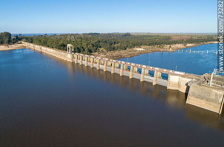Rincón del Bonete Hydroelectric Dam - Tacuarembo - URUGUAY. Photo #73282