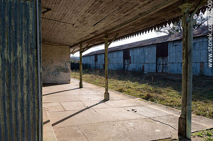 Antigua estación secundaria del ferrocarril de Rivera - Departamento de Rivera - URUGUAY. Foto No. 73500