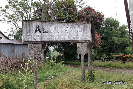 Cartel de la estación de trenes Algorta - Departamento de Paysandú - URUGUAY. Foto No. 73339