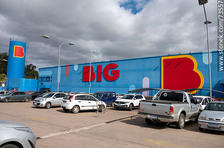 BIG Supermarket in Sant'Ana do Livramento - Department of Rivera - URUGUAY. Photo #73557