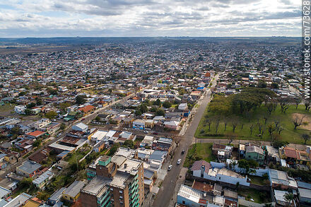 Vista aérea de la calle Don Pedro de Ceballos y la Plaza del Marco - Departamento de Rivera - URUGUAY. Foto No. 73628