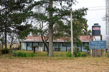 Escuela Rural No. 70 Paso Manuel Díaz - Departamento de Rivera - URUGUAY. Foto No. 73642
