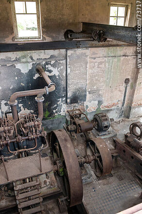 Old machinery for electric power generation - Department of Rivera - URUGUAY. Photo #73717