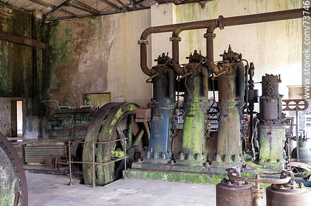 Old machinery for electric power generation - Department of Rivera - URUGUAY. Photo #73746