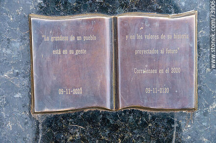 Monoliths with sentence on bronze plates as book pages - Department of Rivera - URUGUAY. Photo #73906