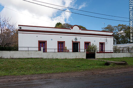 Escuela pública de Peralta - Departamento de Tacuarembó - URUGUAY. Foto No. 74122
