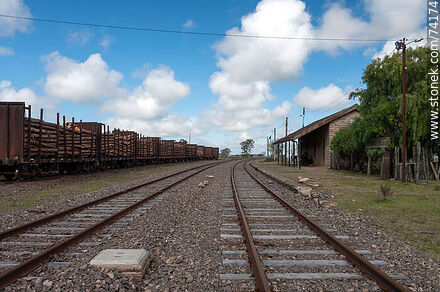 3 líneas de vías de la estación - Departamento de Tacuarembó - URUGUAY. Foto No. 74174