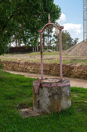 Cistern of the former Parish Station - Durazno - URUGUAY. Photo #74210
