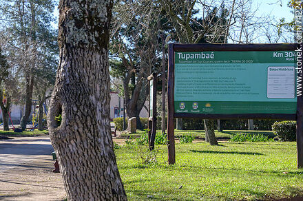 Plaza de Tupambaé - Department of Cerro Largo - URUGUAY. Photo #74224