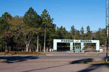 Parque Rivera frente a rutas 7 y 26 - Departamento de Cerro Largo - URUGUAY. Foto No. 74366
