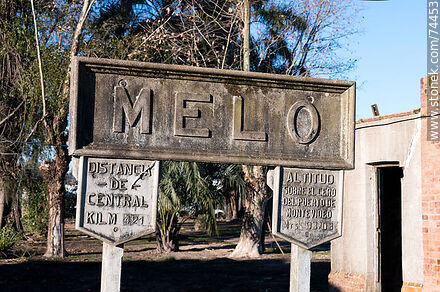 Sign at the former Melo train station - Department of Cerro Largo - URUGUAY. Photo #74453